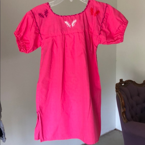 Little girls pink embroidered dress - Picture 2 of 8